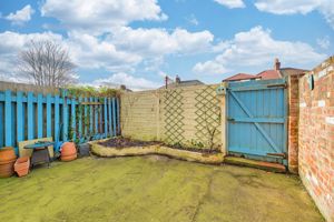 Courtyard Garden- click for photo gallery